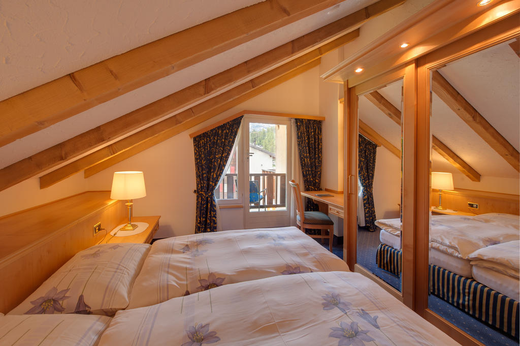 Swissflair Apartments Zermatt Room photo